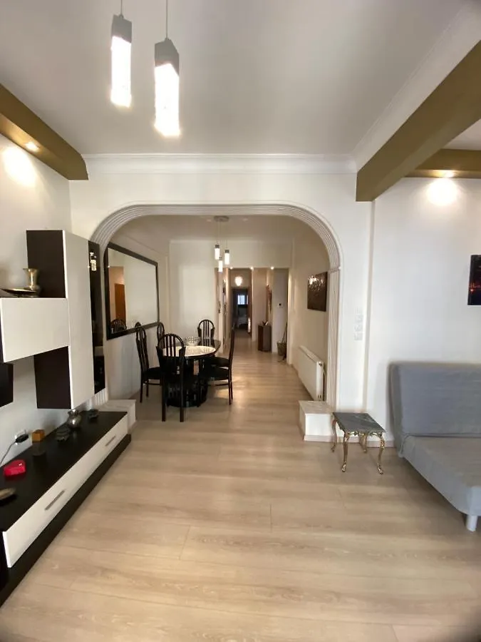 Central Spuare Apartment 테살로니키